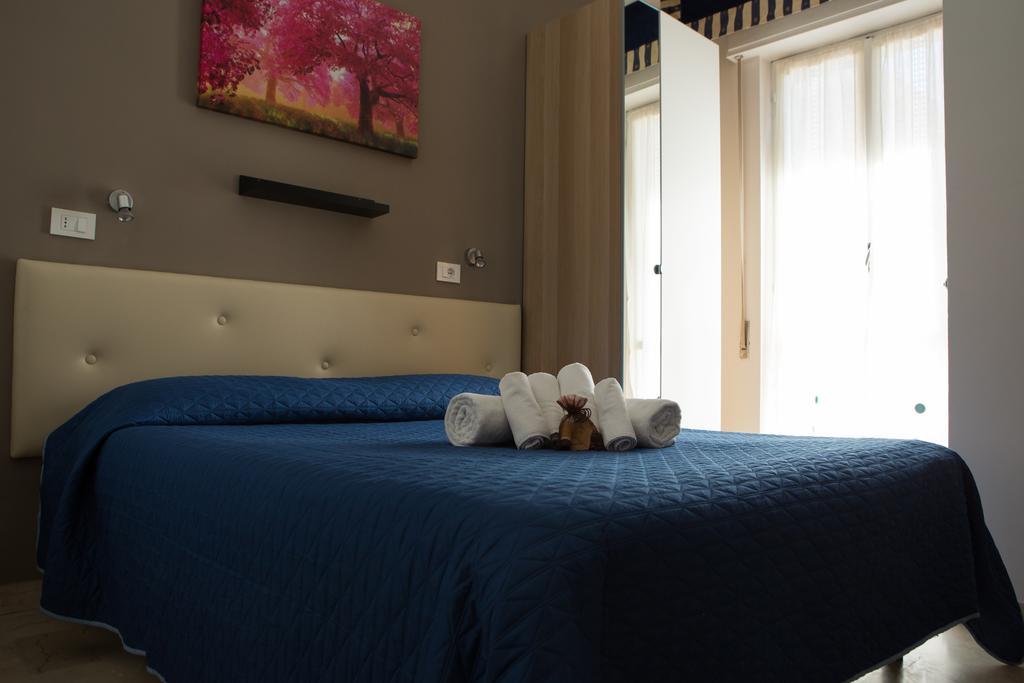 Hotel Capri Pietra Ligure Kültér fotó