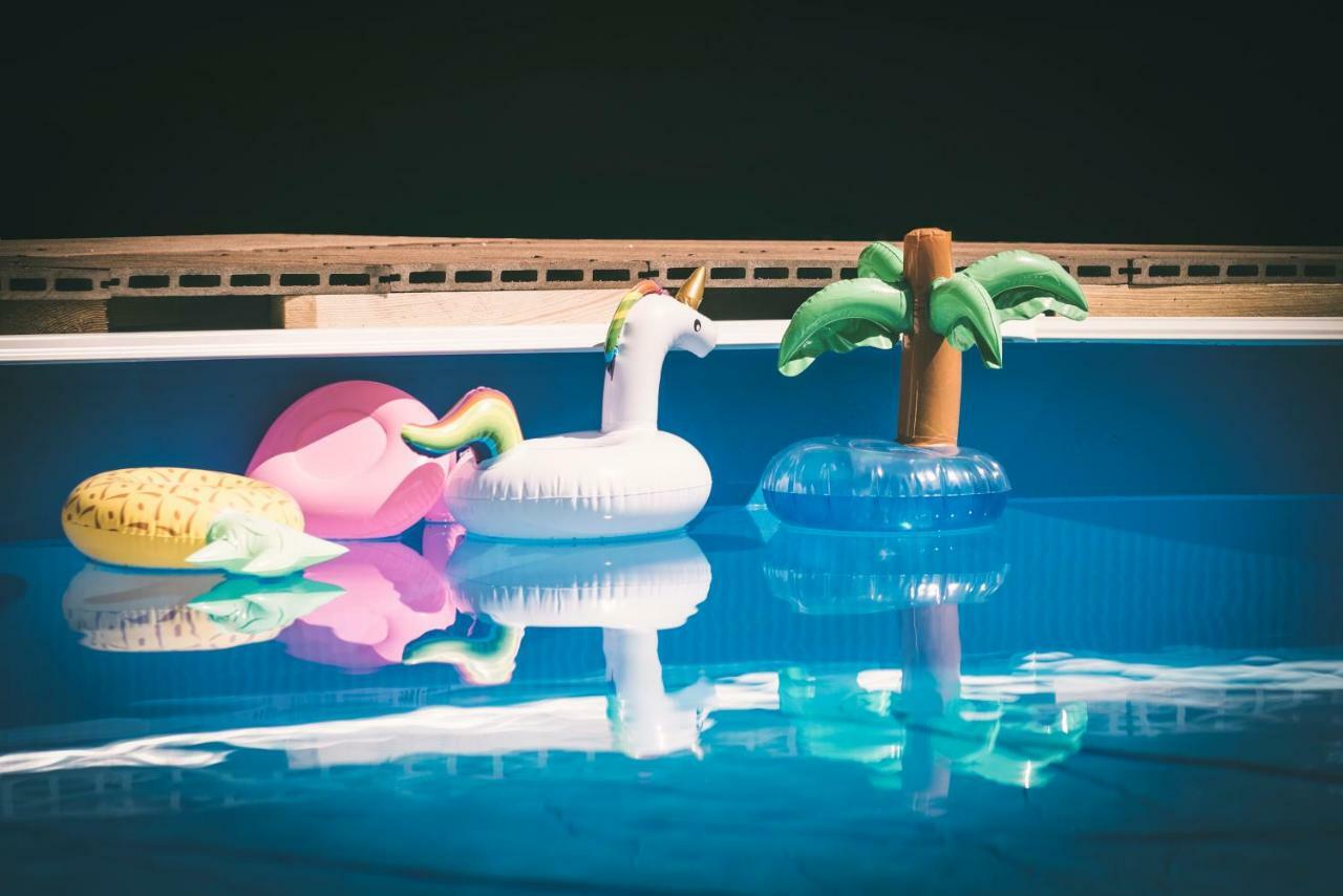 Hotel Capri Pietra Ligure Kültér fotó