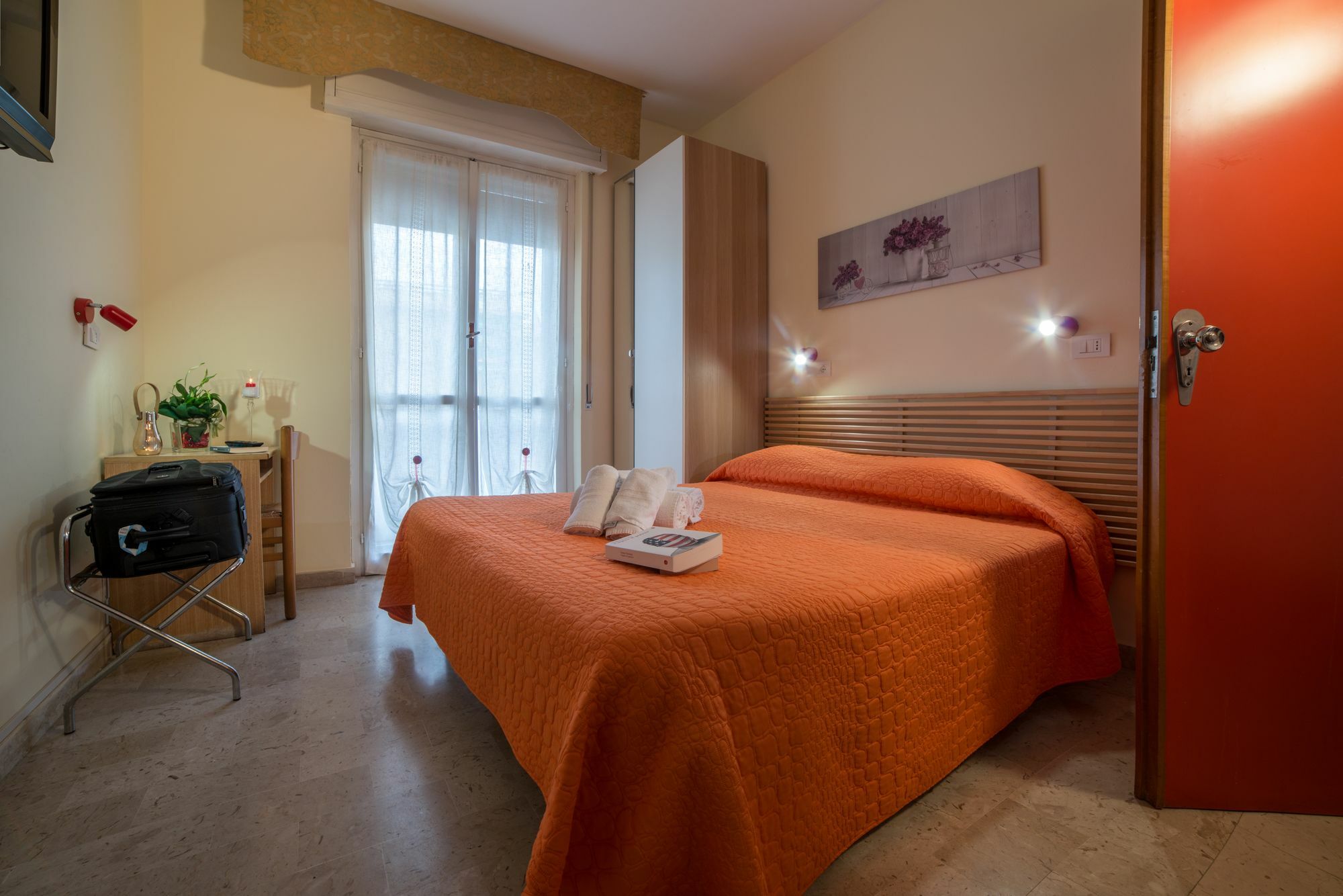 Hotel Capri Pietra Ligure Kültér fotó